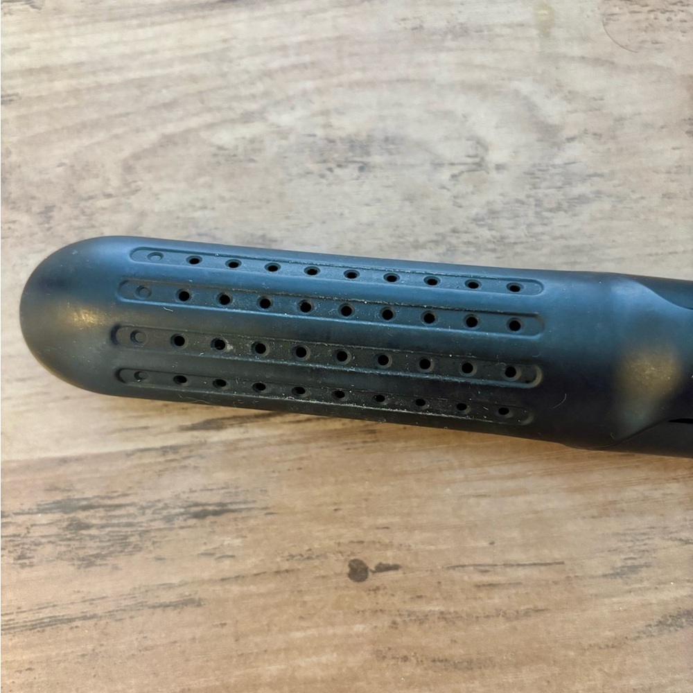 Paula Abdul x Martino by Martino Cartier Forever My Curl Curling Wand - Picture 5 of 8